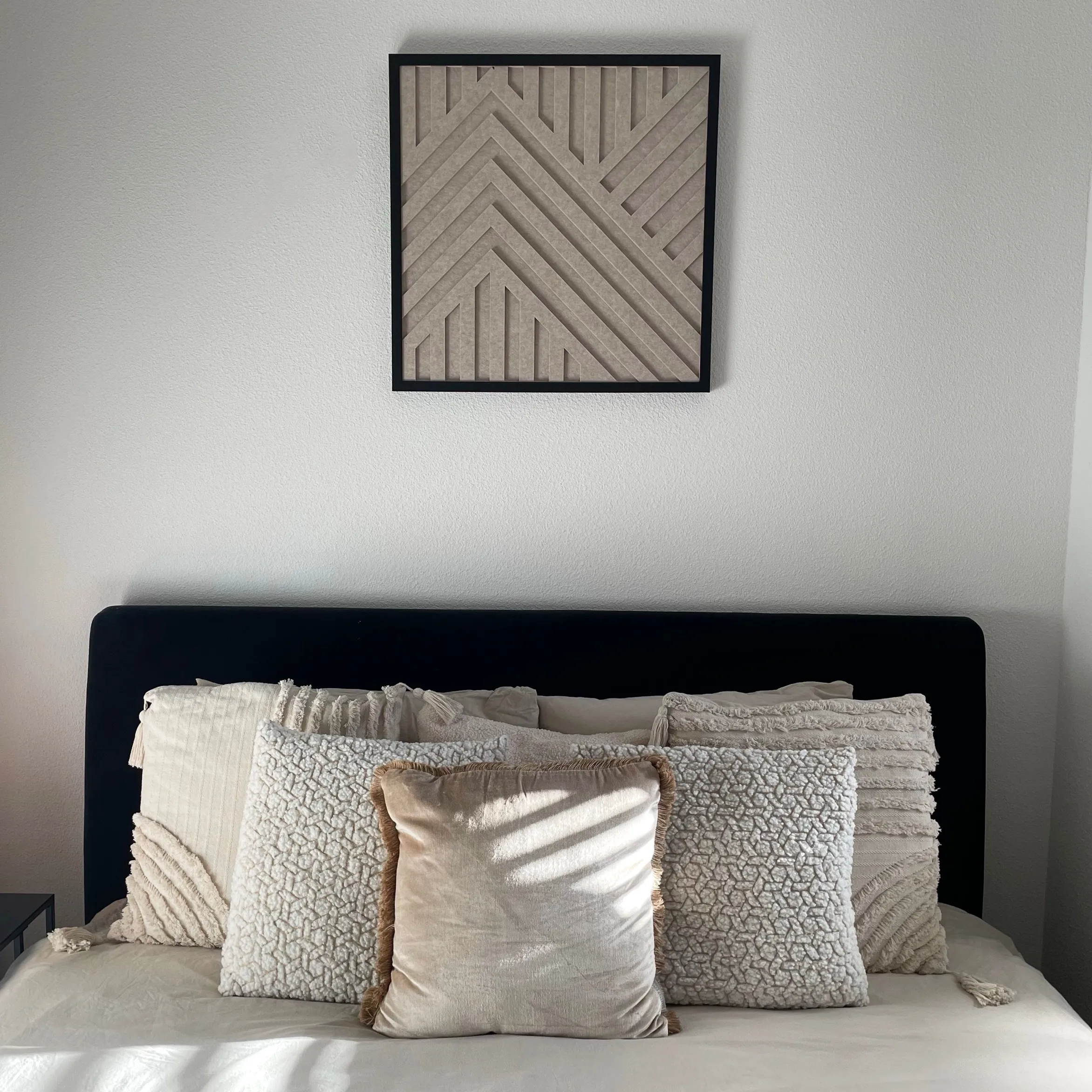 Scandinavian Creations Mountain Line akoestisch paneel in een slaapkamer